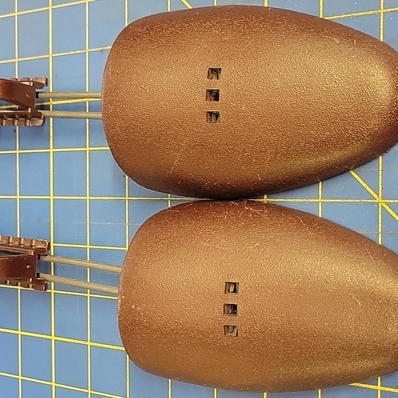 Shu Tree Brown Shoe Resin Plastic Trees - Picture 4 of 8